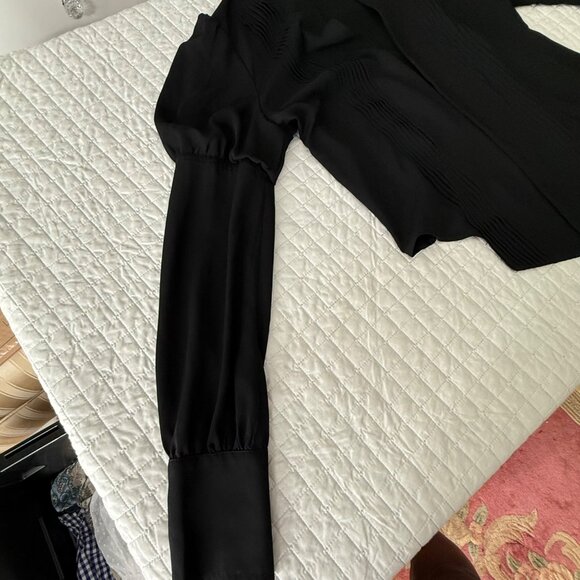 Leith Black Pintuck Long Sleeve Drape Front Blouse Size S Top Made In India - Picture 11 of 13